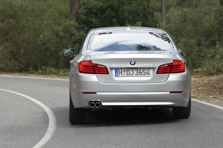  BMW 5-Series Long-Wheelbase 2010 года  (CN) (фото 68 из 77)